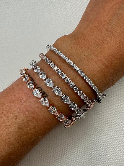 ���� Bangle Drops 