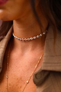 ����� Aisa Choker