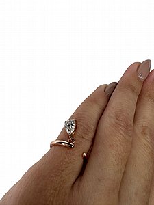 ����  Pinkie Drop Diamond